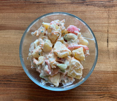 Lausitzer Kartoffelsalat, ein bunter Kartoffelsalat, nach Art der Lausitzer Weber