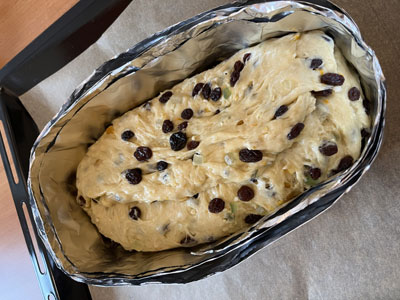 Klassischer Weihnachtsstollen nach DDR-Rezept