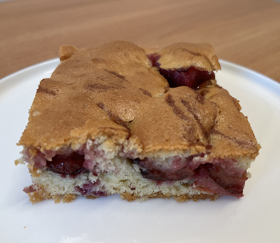Sächsischer Pflaumenkuchen vom Blech mit Rührteigdecke